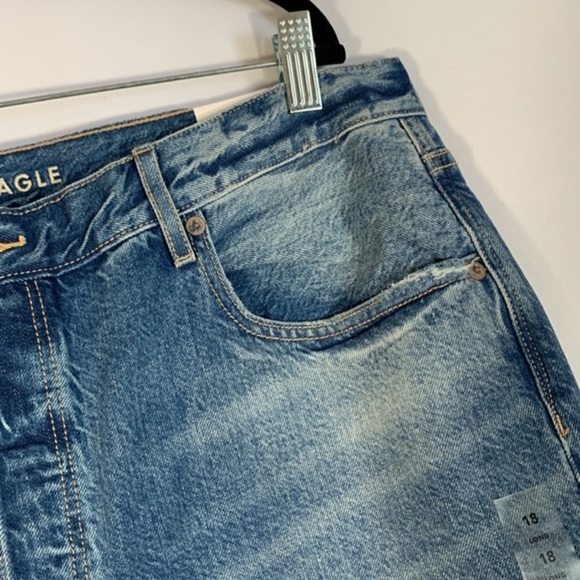 American Eagle Blue Distressed 90’s Boyfriend Jeans Long High Rise NWT - Picture 3 of 13